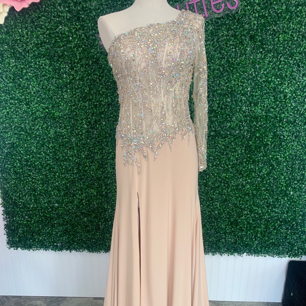 Nude Tony Bowls Collection gown NWT
